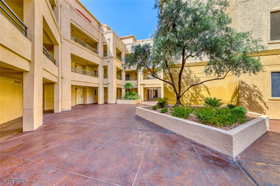 220 East Flamingo Road 104 Property Photo 32