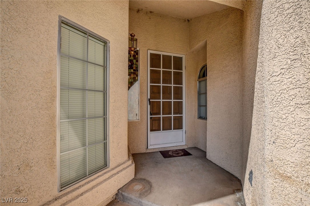 8236 Bermuda Beach Drive Property Photo 5