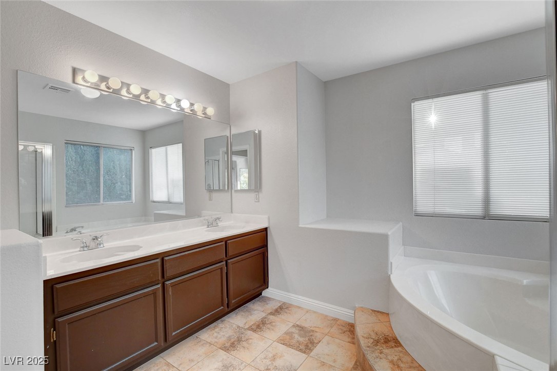 8236 Bermuda Beach Drive Property Photo 27