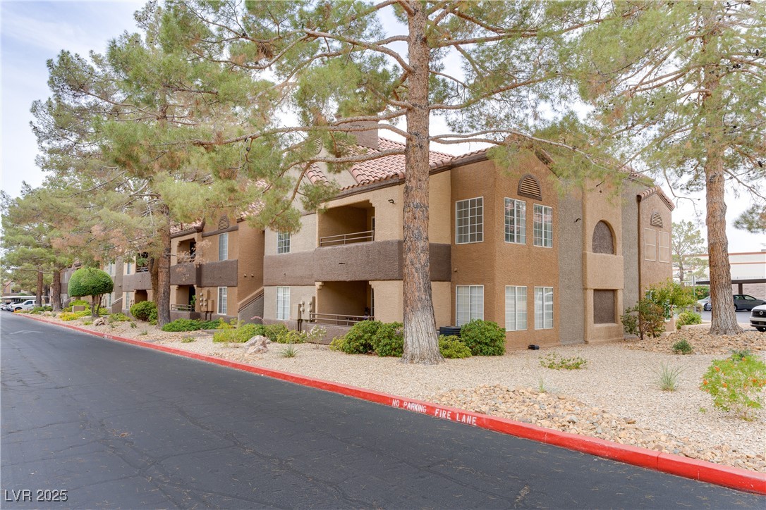 2200 South Fort Apache Road 2116 Property Photo 1