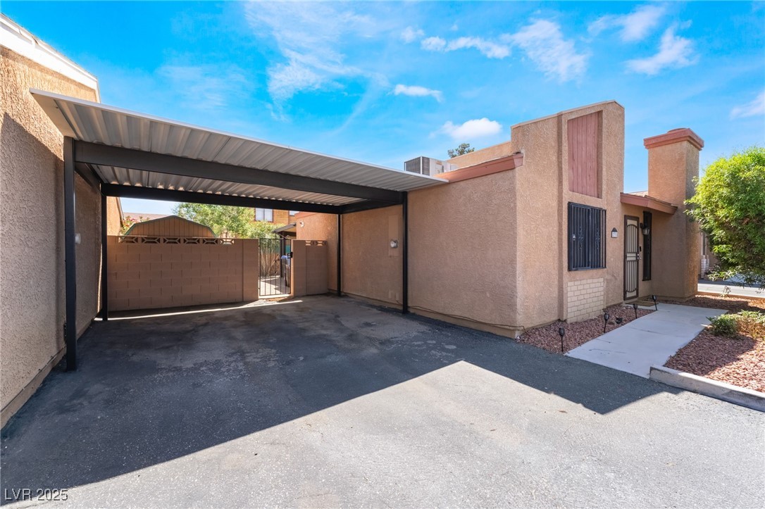 2338 Jack Pine Way Property Photo 4