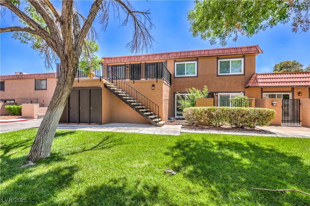250 Shadybrook Lane D Property Photo