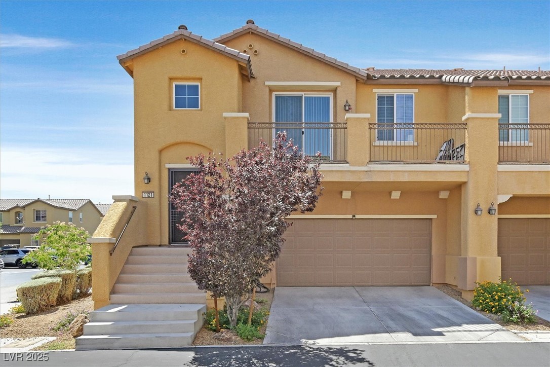 1121 Via Castelli Property Photo 3
