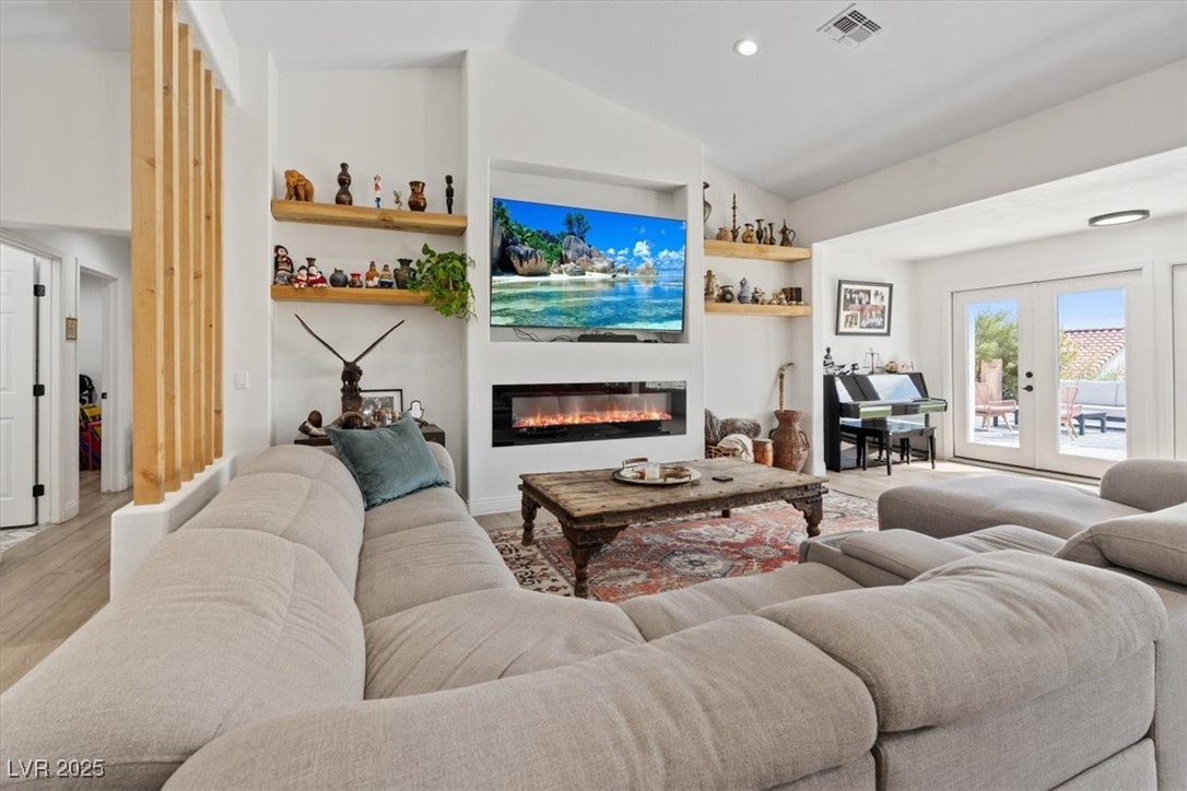 3024 Lotus Hill Drive Property Photo 15