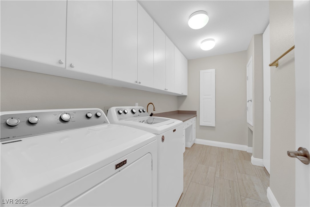 2595 Aviv Court Property Photo 32