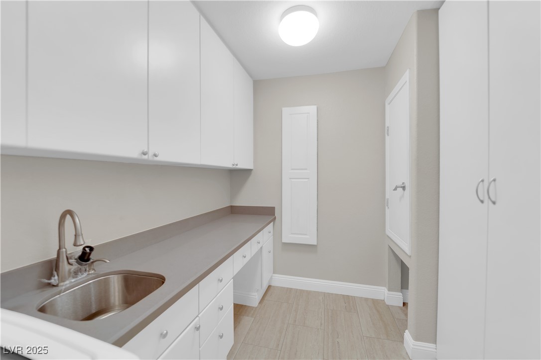 2595 Aviv Court Property Photo 33