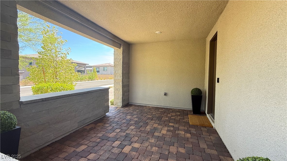12428 Lincoln Creek Avenue Property Photo 8
