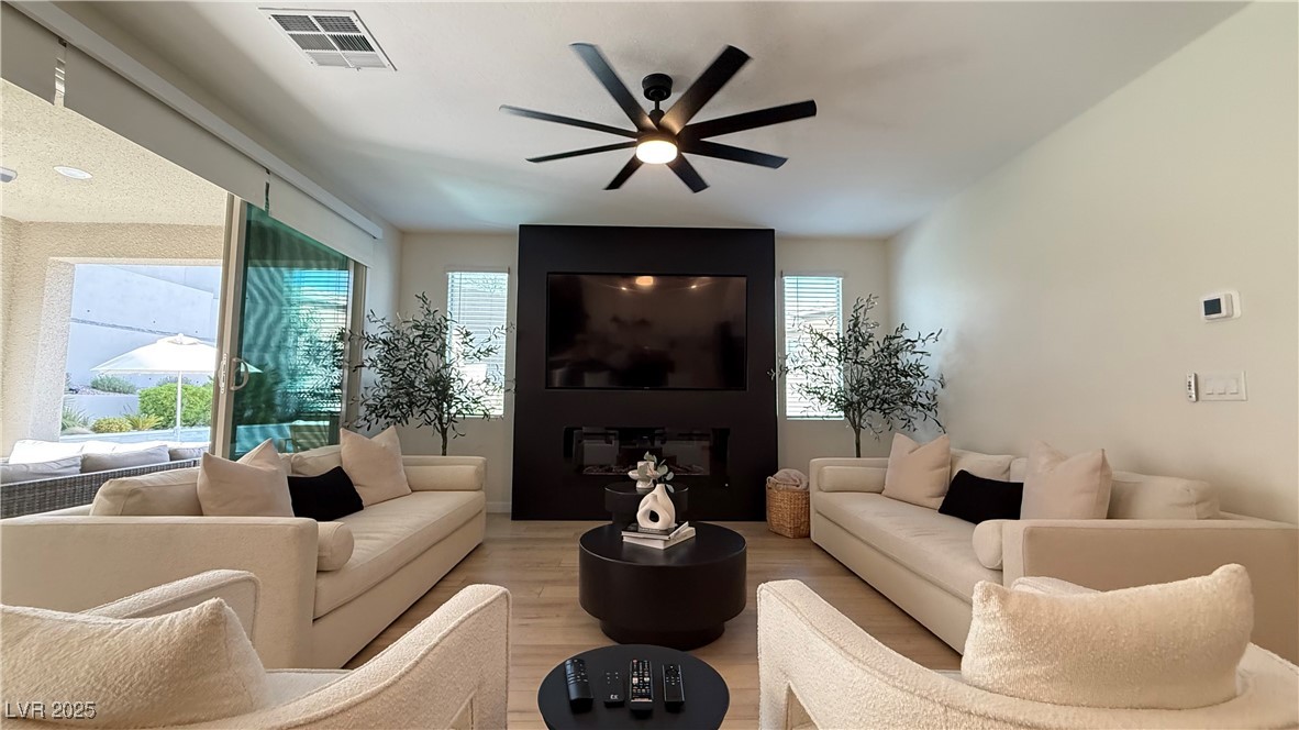 12428 Lincoln Creek Avenue Property Photo 11