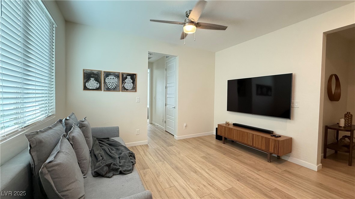 12428 Lincoln Creek Avenue Property Photo 23