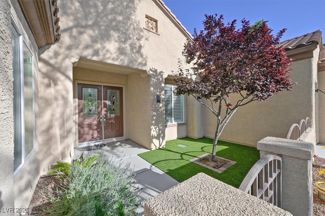 2132 Twin Falls Drive Property Photo 3