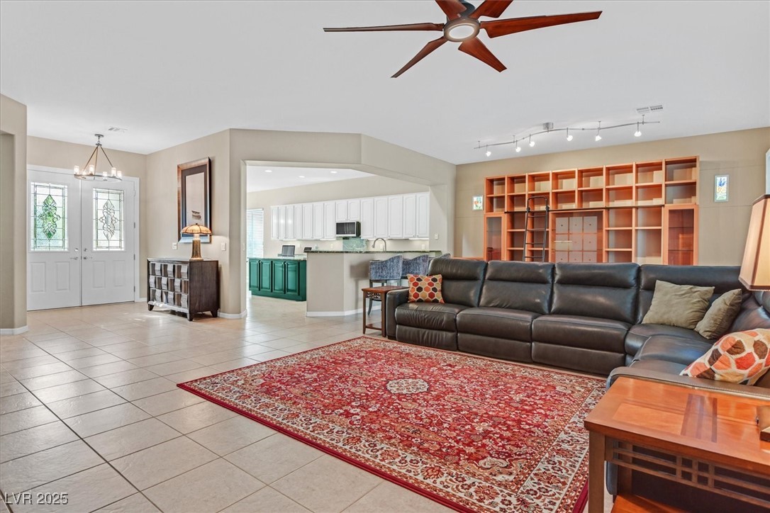 2132 Twin Falls Drive Property Photo 4