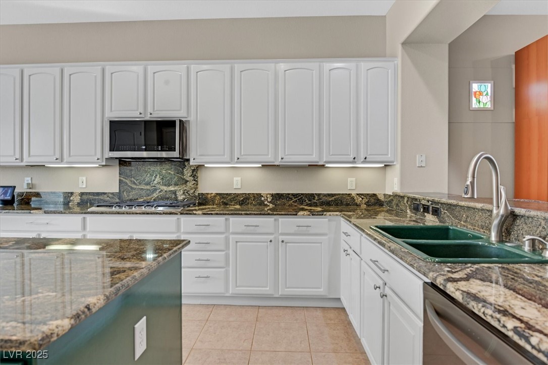 2132 Twin Falls Drive Property Photo 11