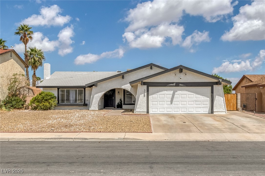 325 Heather Drive Property Photo 1