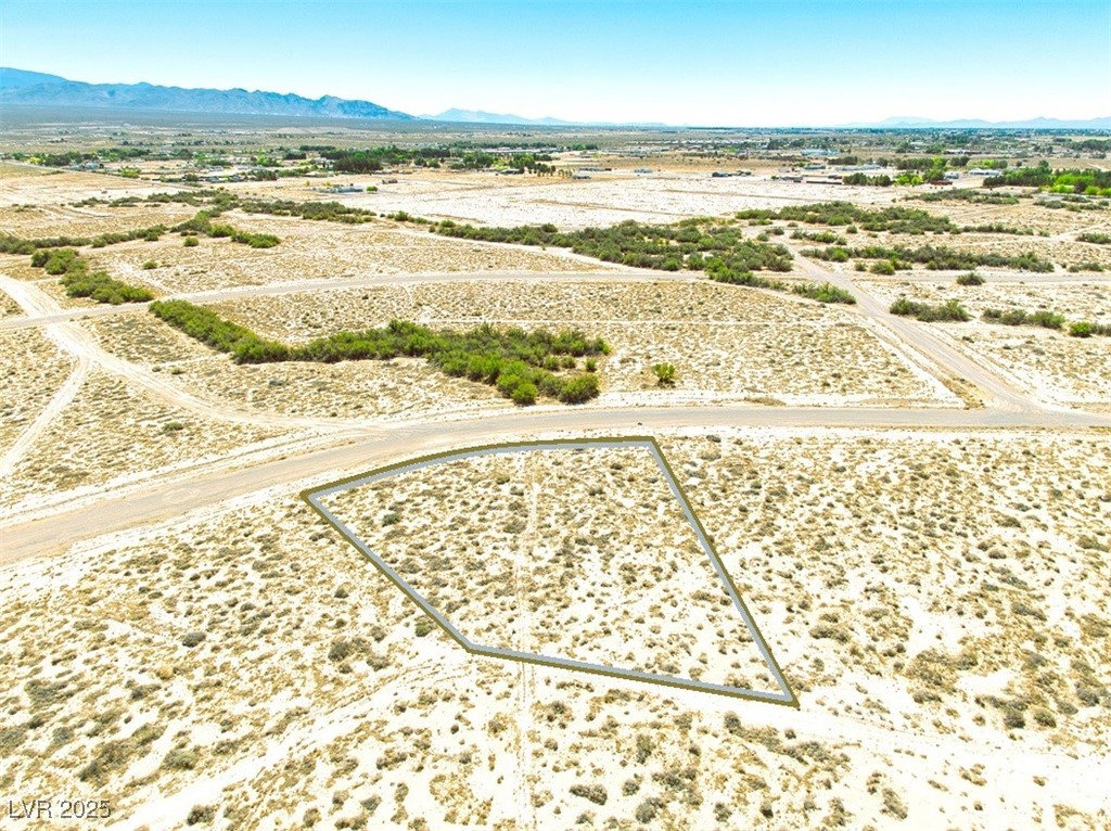 2860 North Del Mar Avenue Property Photo 8