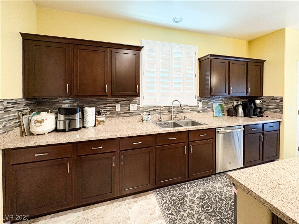 931 Via Del Campo Property Photo 16