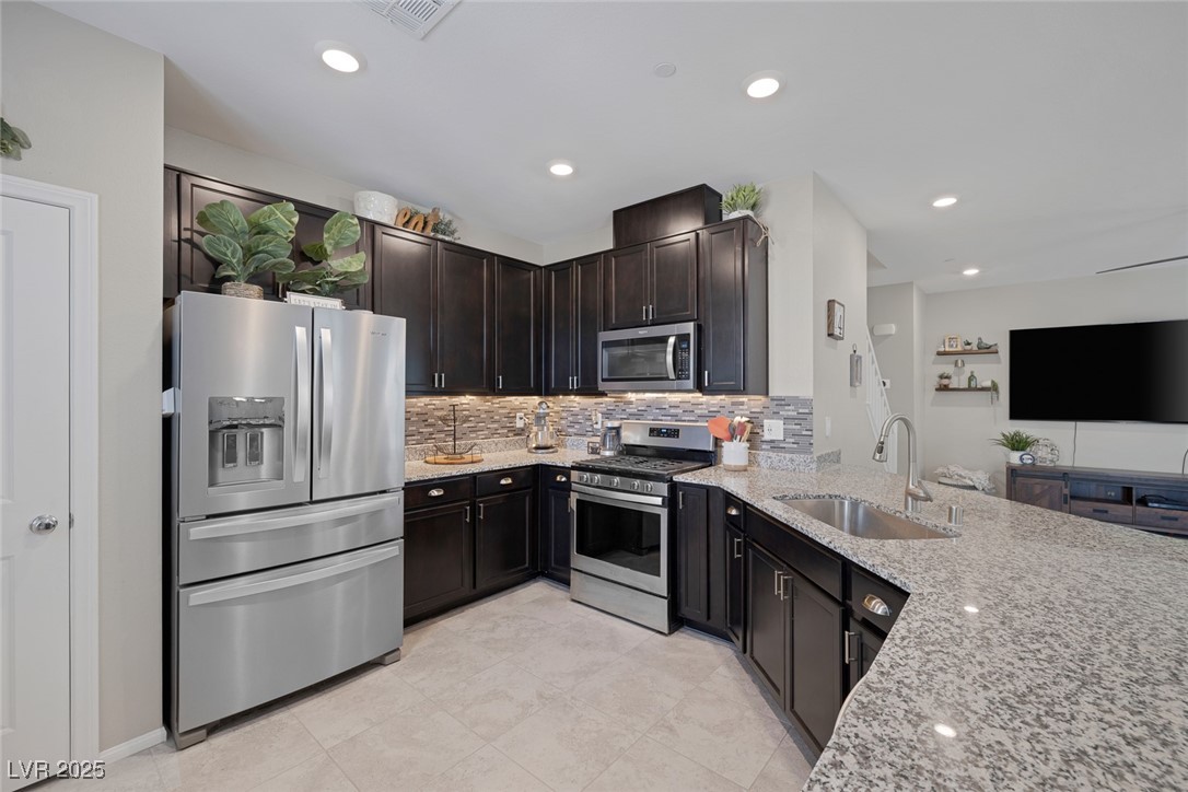 2827 Turnstone Ridge Street Property Photo 10