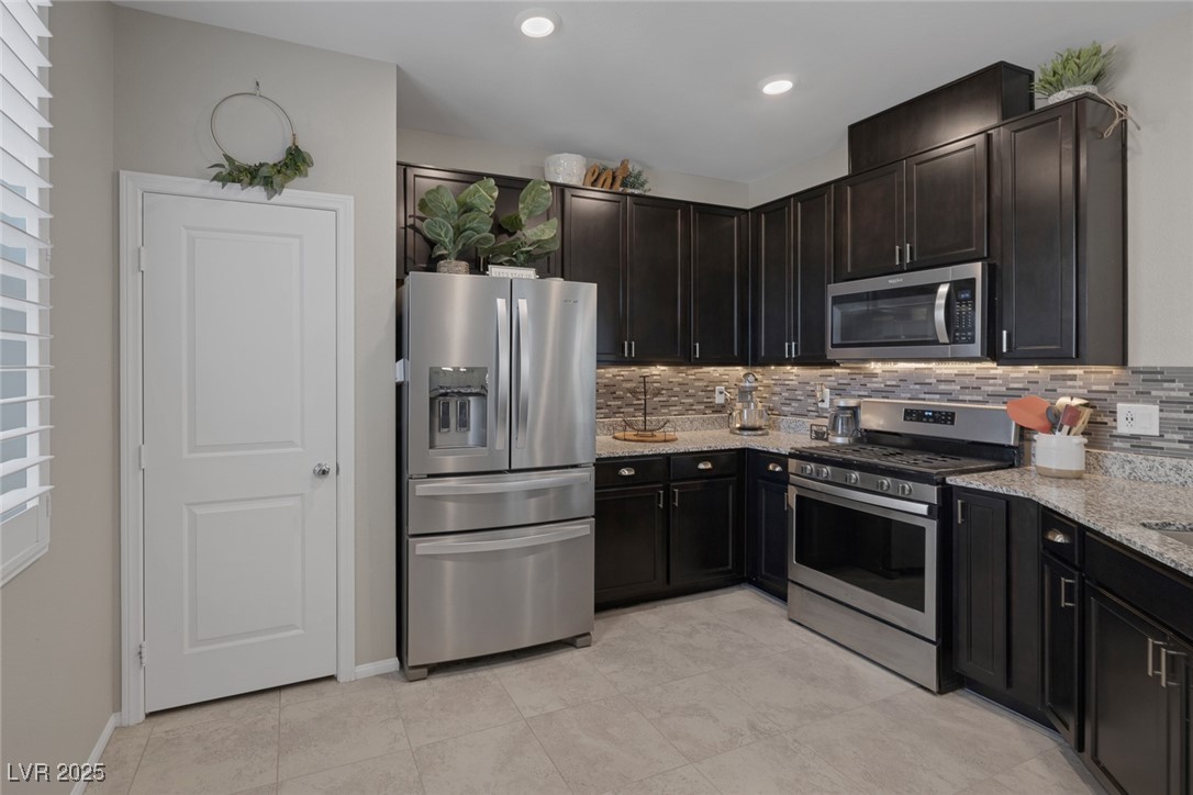 2827 Turnstone Ridge Street Property Photo 11