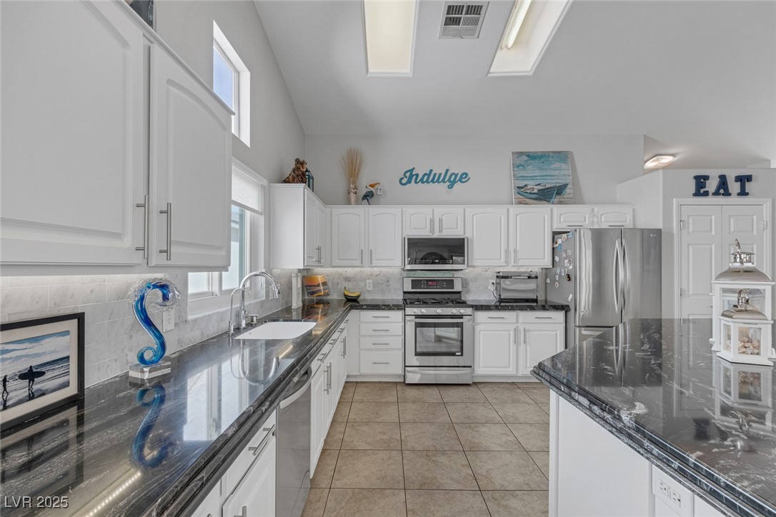 5205 Molveno Court Property Photo 10