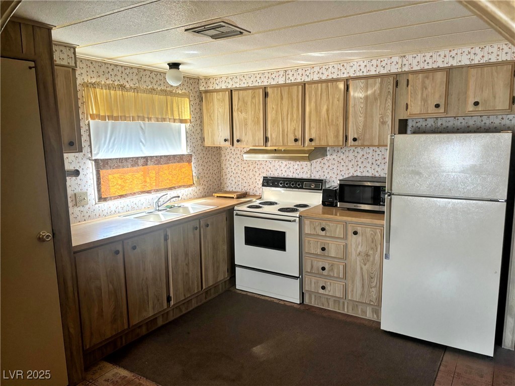 3030 West Basin Avenue Property Photo 12