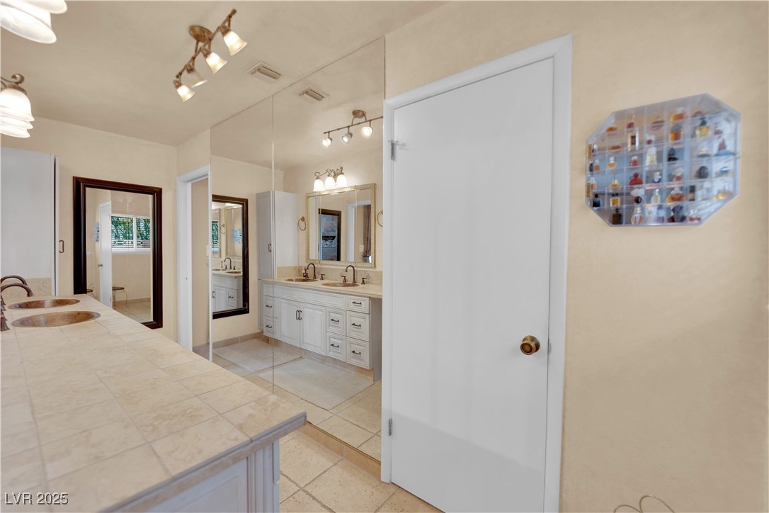 3065 South Torrey Pines Drive Property Photo 32