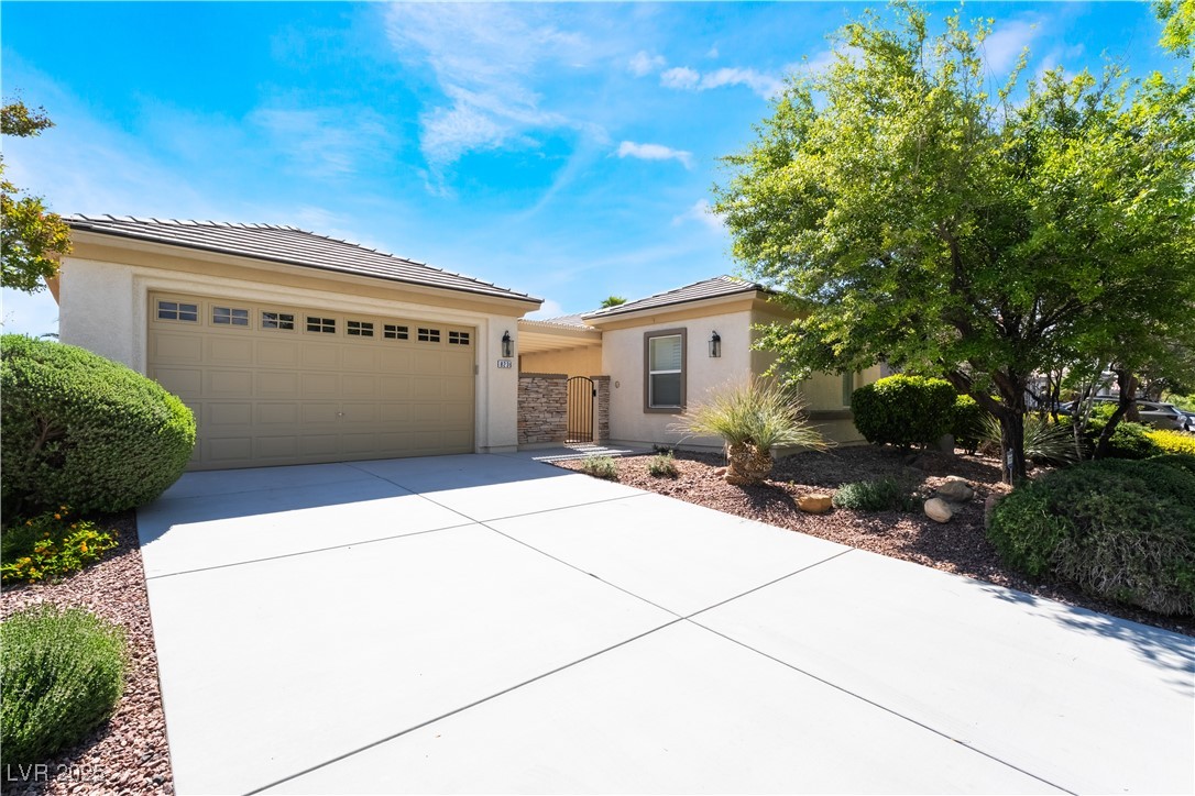 8236 Imperial Lakes Street Property Photo 1