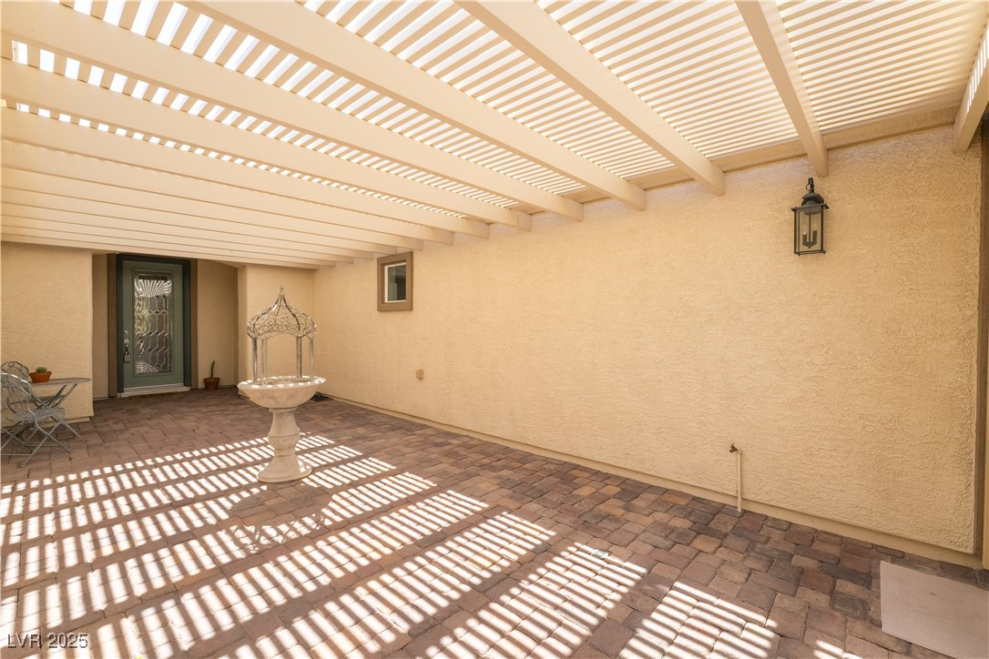 8236 Imperial Lakes Street Property Photo 5