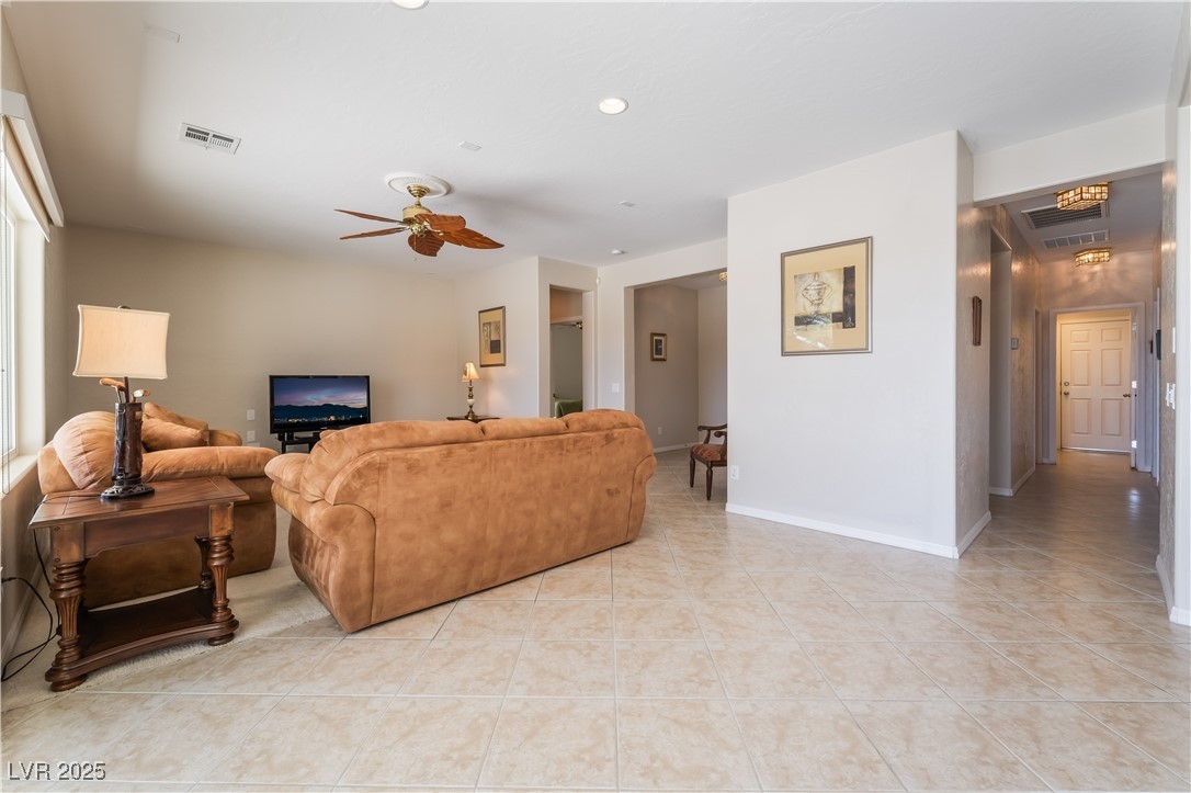 8236 Imperial Lakes Street Property Photo 13