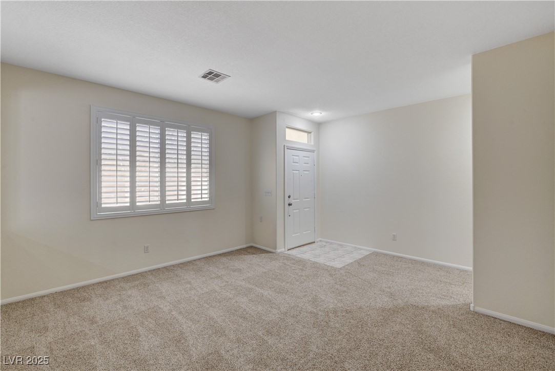 1012 Vanier Court Property Photo 5