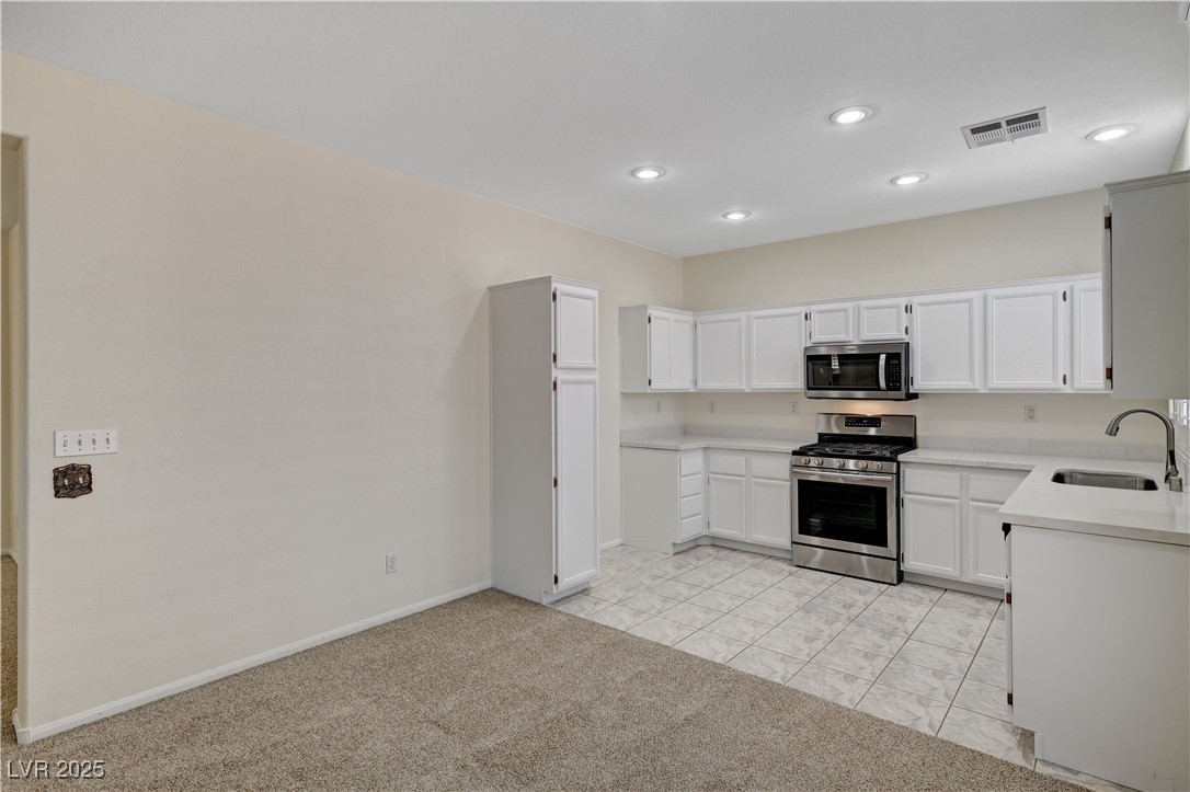 1012 Vanier Court Property Photo 11