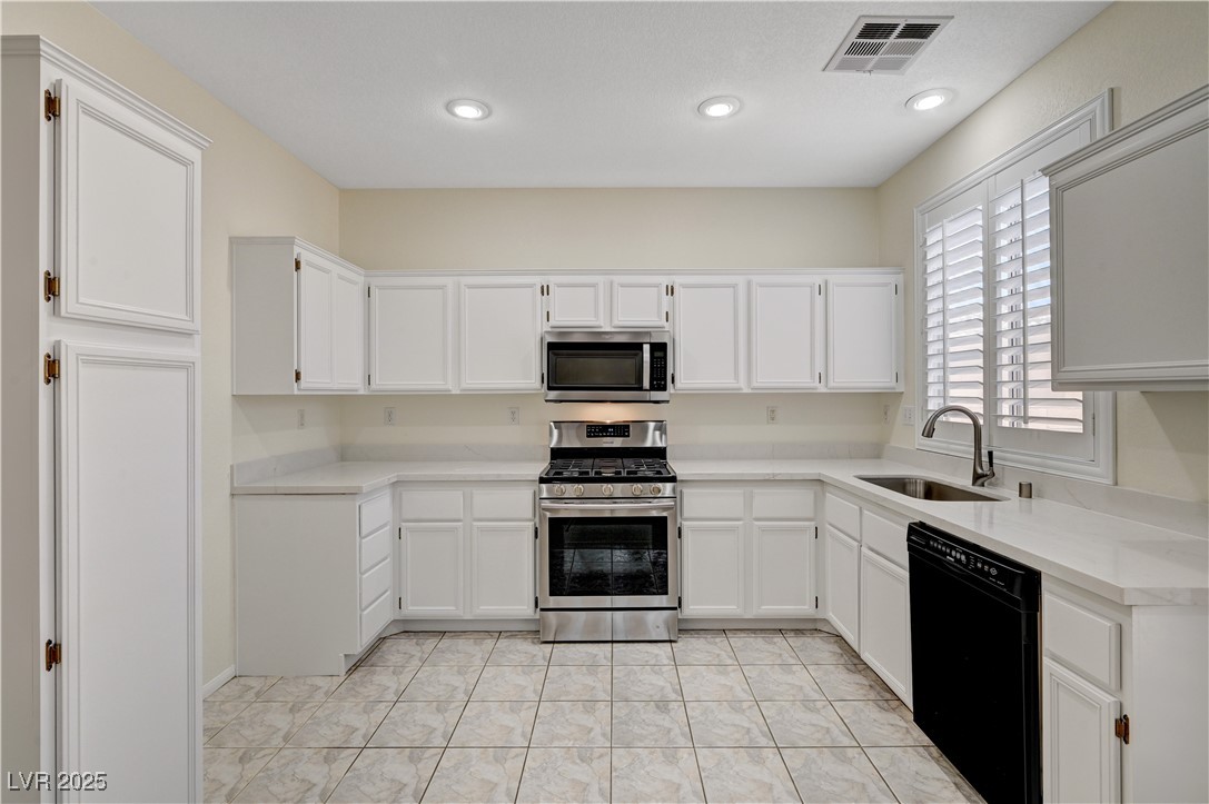 1012 Vanier Court Property Photo 14