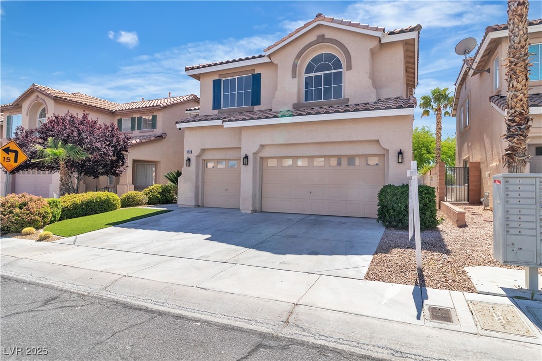 10613 Turquoise Valley Drive Property Photo 4