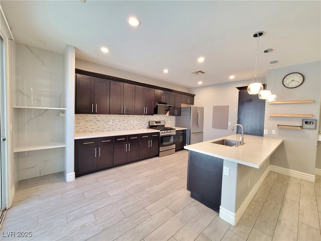 180 Country Greens Avenue Property Photo 11