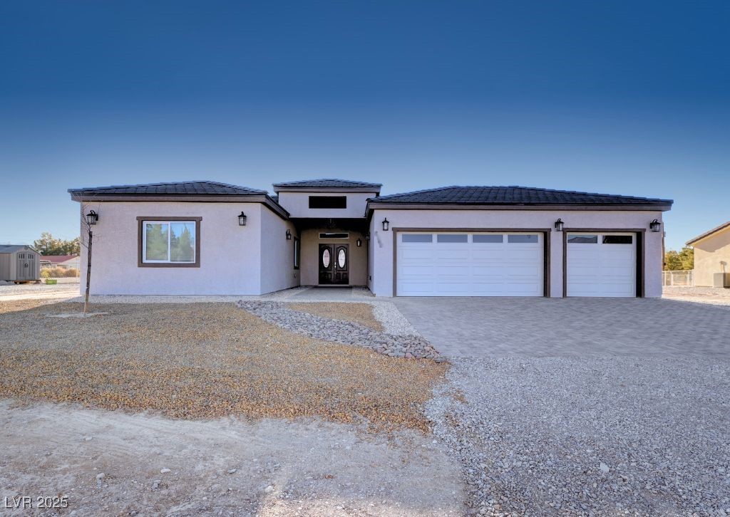 2660 South Blagg Road Property Photo