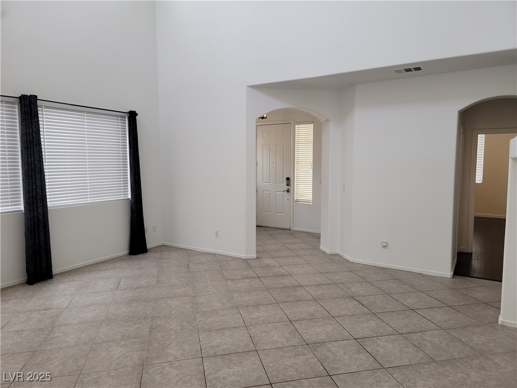 1158 Twinkling Meadows Drive Property Photo 8