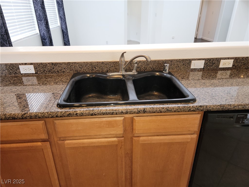 1158 Twinkling Meadows Drive Property Photo 12