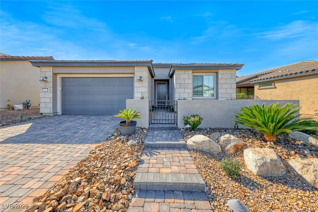 17 Sun Mirage Avenue Property Photo 3