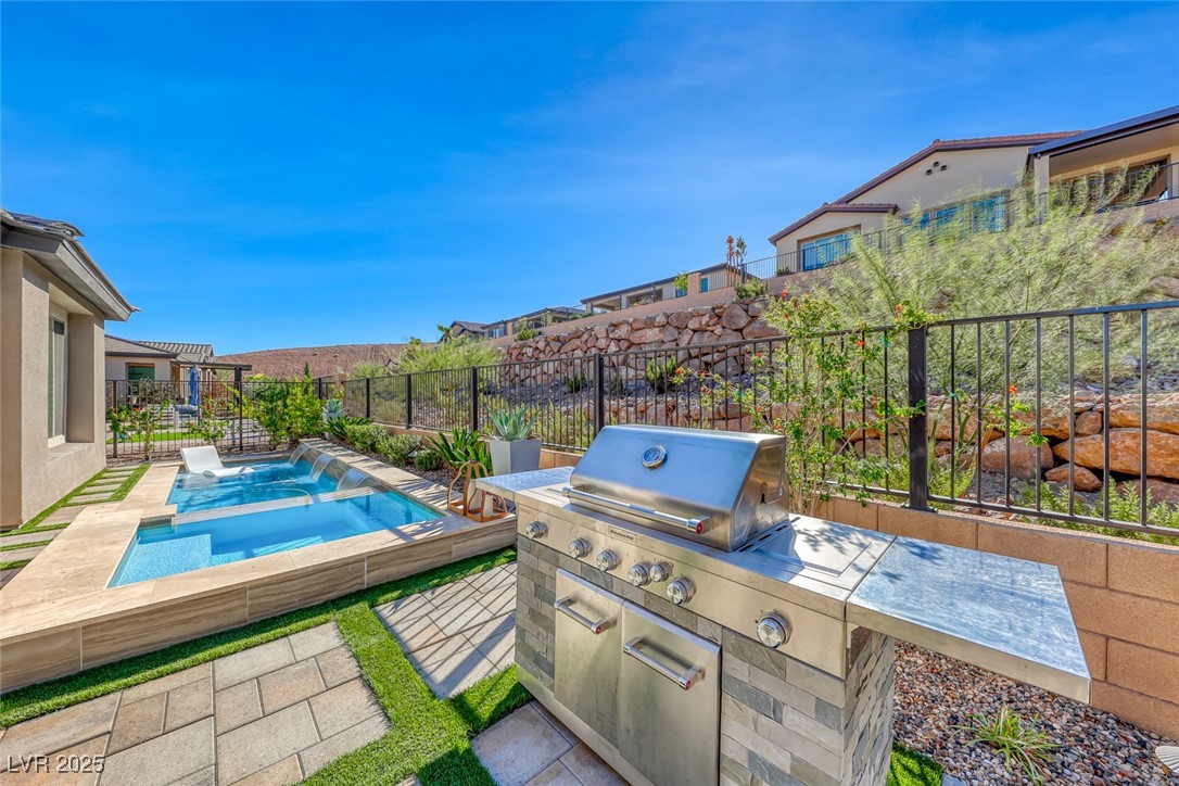 17 Sun Mirage Avenue Property Photo 34