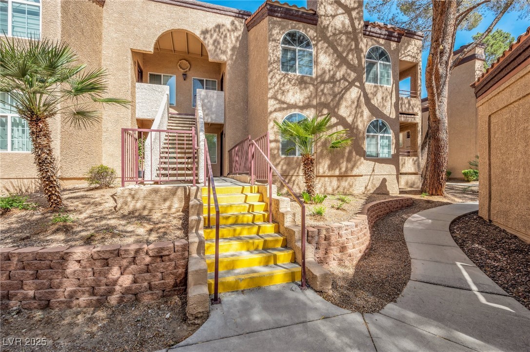 9325 West Desert Inn Road 120 Property Photo 1