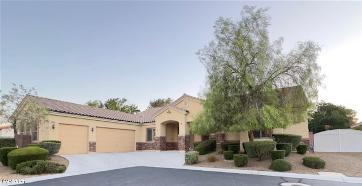 4935 Moncada Way Property Photo 1