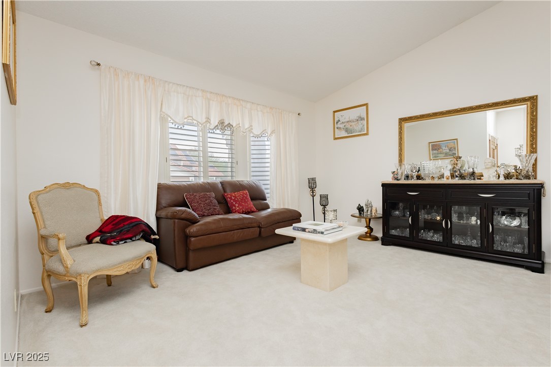1528 Tonada Way Property Photo 7