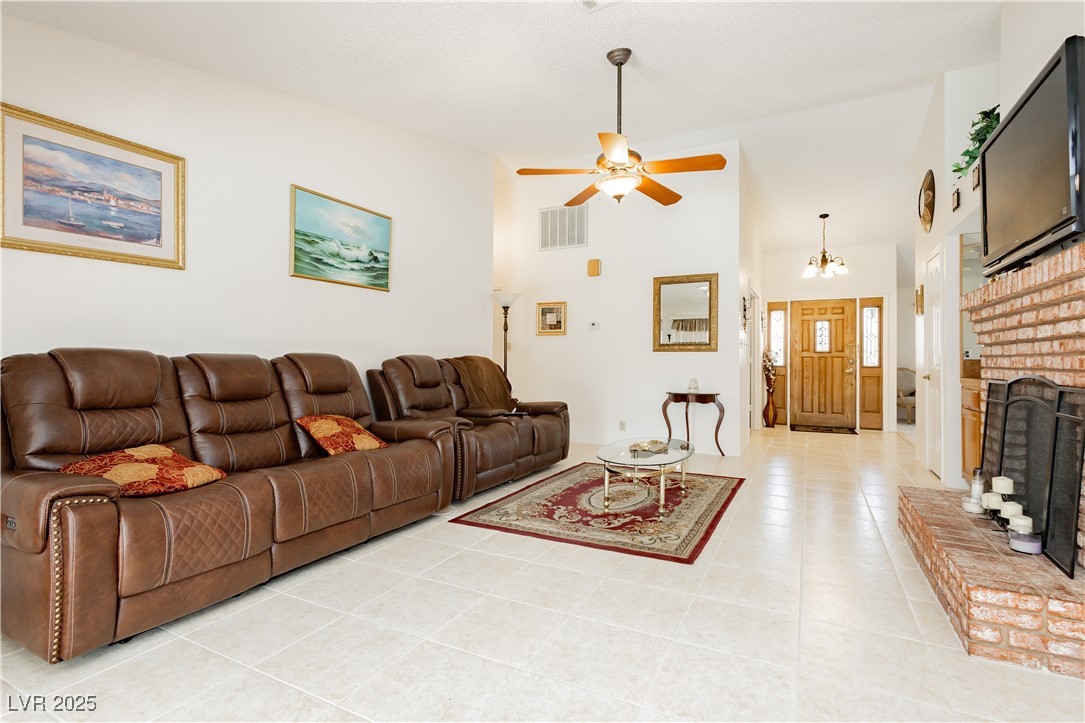 1528 Tonada Way Property Photo 14