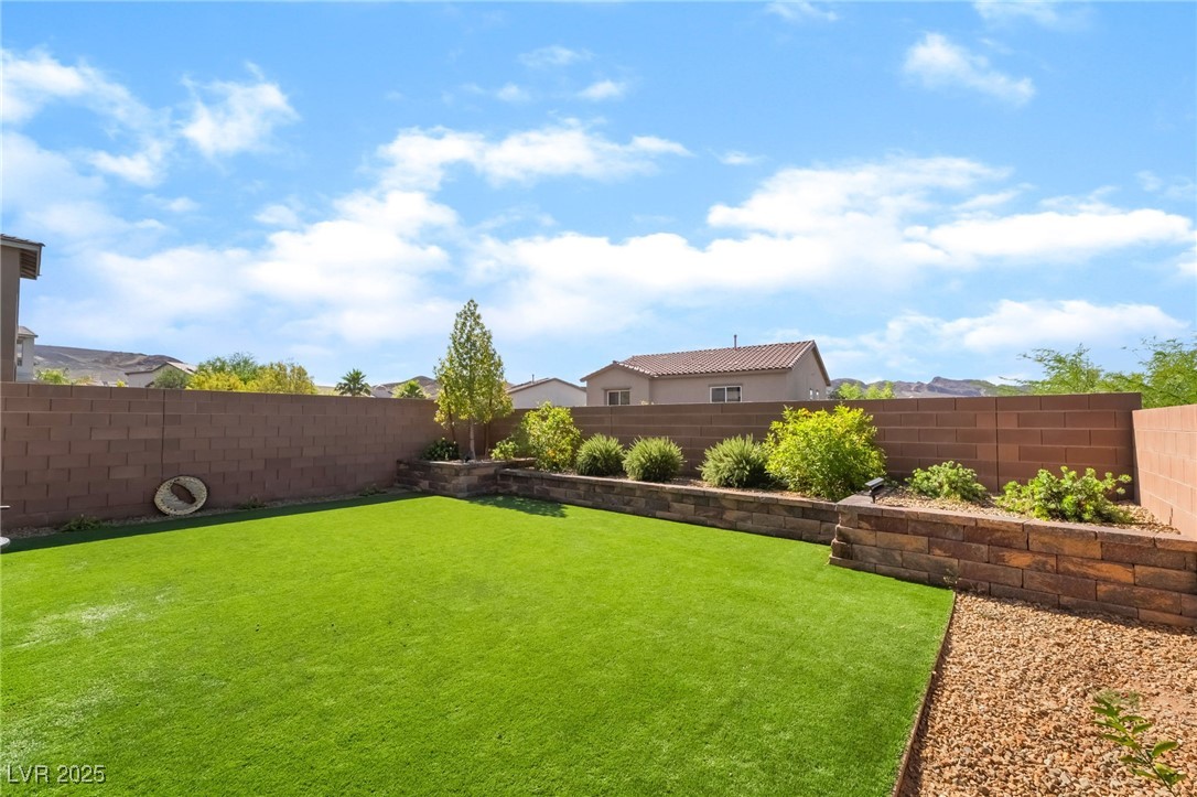 23 Strada Barbera Property Photo 24
