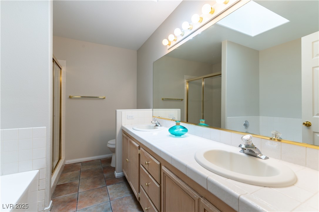 3510 Judah Way Property Photo 19