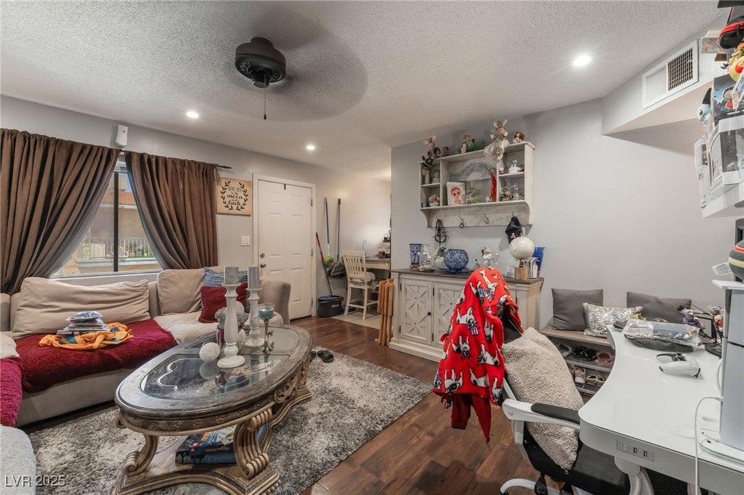 5112 Pebble Beach Boulevard Property Photo 12