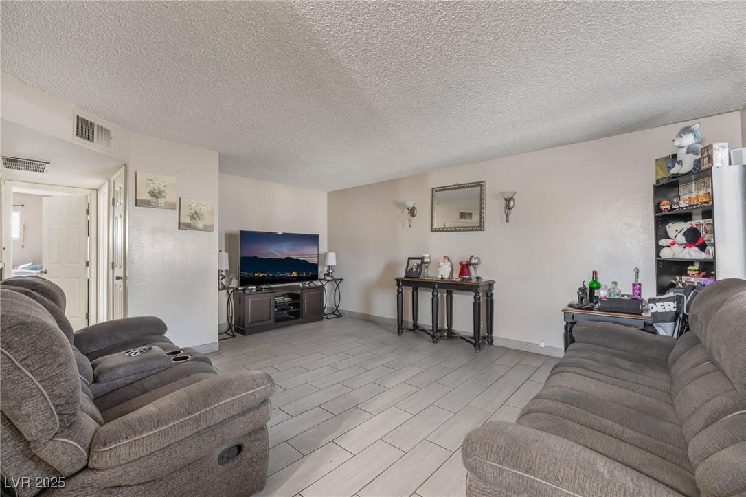 5112 Pebble Beach Boulevard Property Photo 24