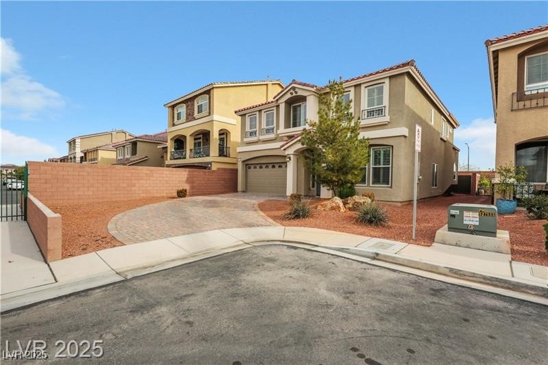 8176 Duncan Peak Court Property Photo 2