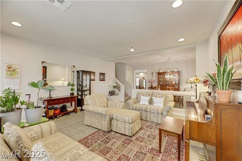 8176 Duncan Peak Court Property Photo 7