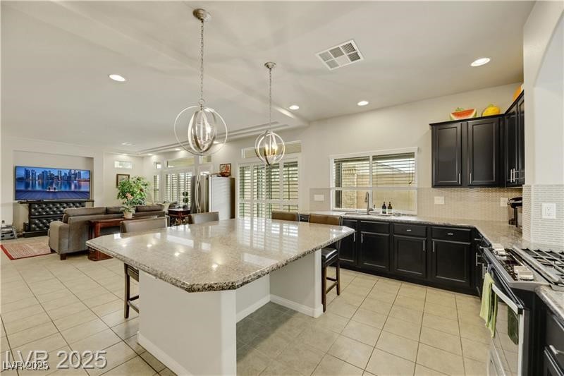 8176 Duncan Peak Court Property Photo 16