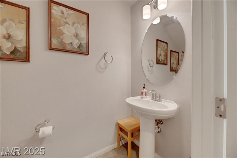 8176 Duncan Peak Court Property Photo 24