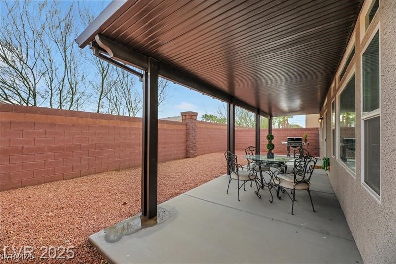 8176 Duncan Peak Court Property Photo 46